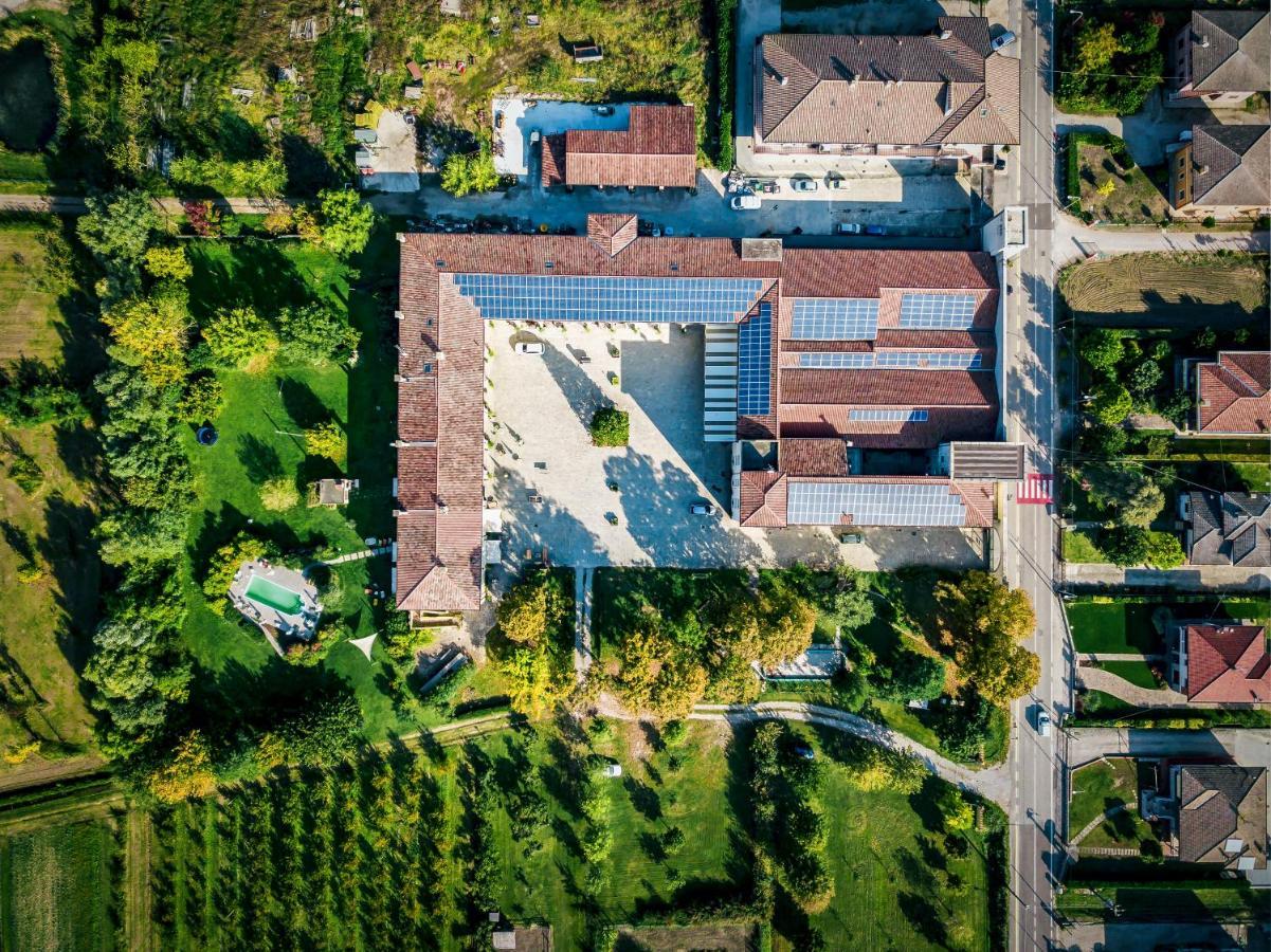 Agriturismo Corte Carezzabella San Martino di Venezze Bagian luar foto